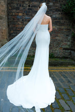 Load image into Gallery viewer, Single Tier Chapel Length Veil with Gathered Tulle