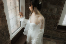 Load image into Gallery viewer, Tulle Cape