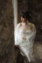 Load image into Gallery viewer, Tulle Cape